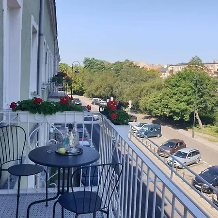 W Kamienicy Przy Plantach *